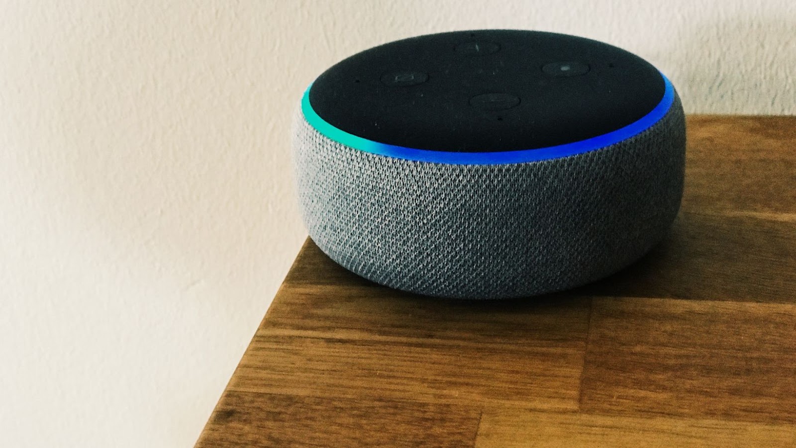 Echo Dot vs Google Home: Which One is the Best Smart Speaker?